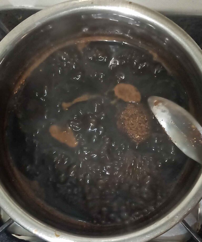 इमली की चटनी रेसिपी (Tamarind Chutney Recipe)