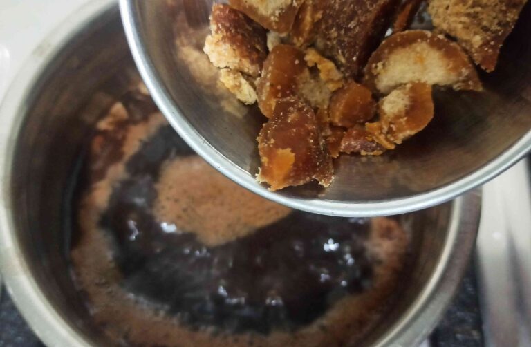 इमली की चटनी रेसिपी (Tamarind Chutney Recipe)
